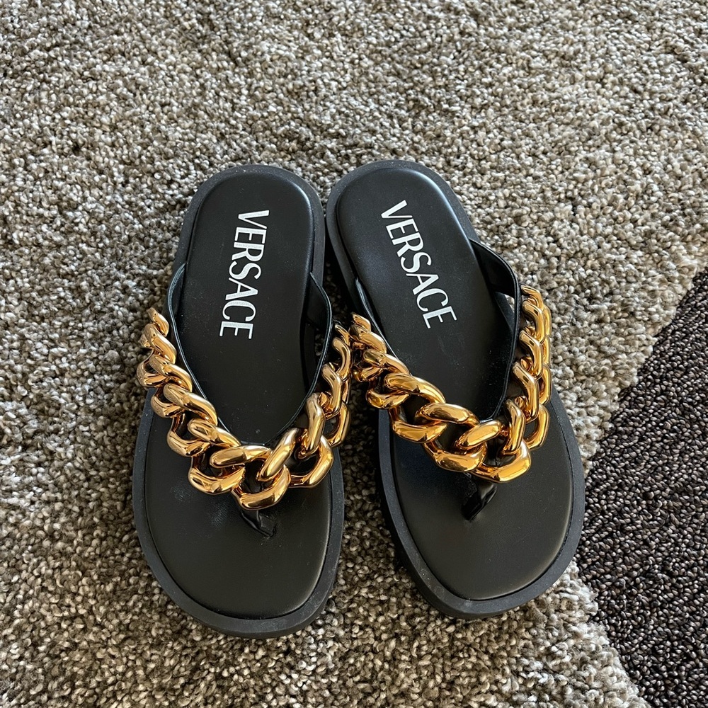 VERSACE SLIDE SANDAL MIX WITH GOLD CHIAN